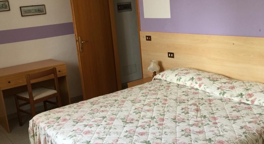 Albergo Ristorante La Torretta Castiglione dei Pepoli Eksteriør billede